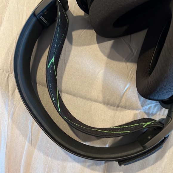 SteelSeries Arctis 9X Wireless Gaming Headset - Picture 5 of 7